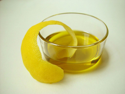 ملف:Lemon-Oil.jpg